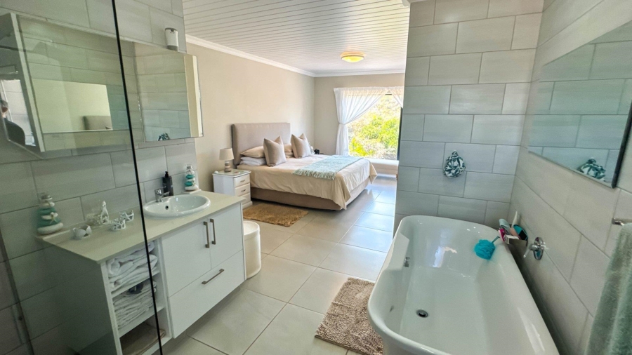 3 Bedroom Property for Sale in Dana Bay Western Cape